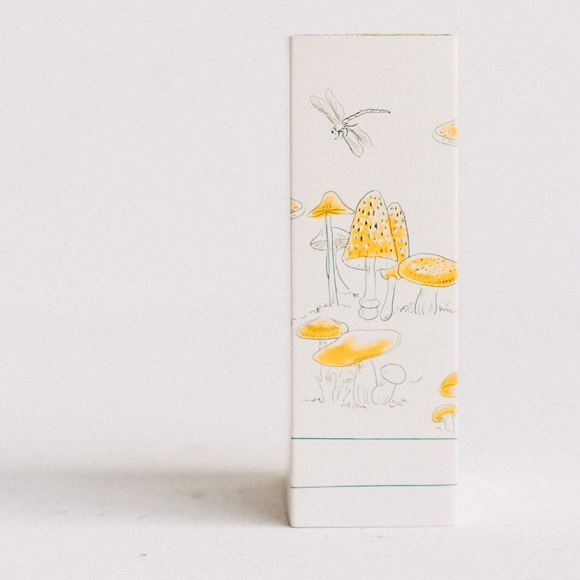 MARGOT ELENA LIBRARY OF FLOWERS Handcreme Willow & Water - Picture 4 of 4